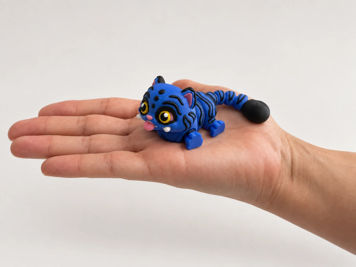 Derpi Cat – K-pop Demon Hunters Figure held in an open hand.